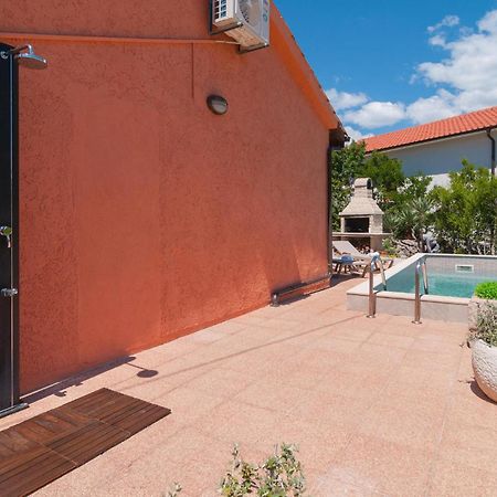 Cozy Home In Mudri Dolac With Kitchen Basina Exterior photo