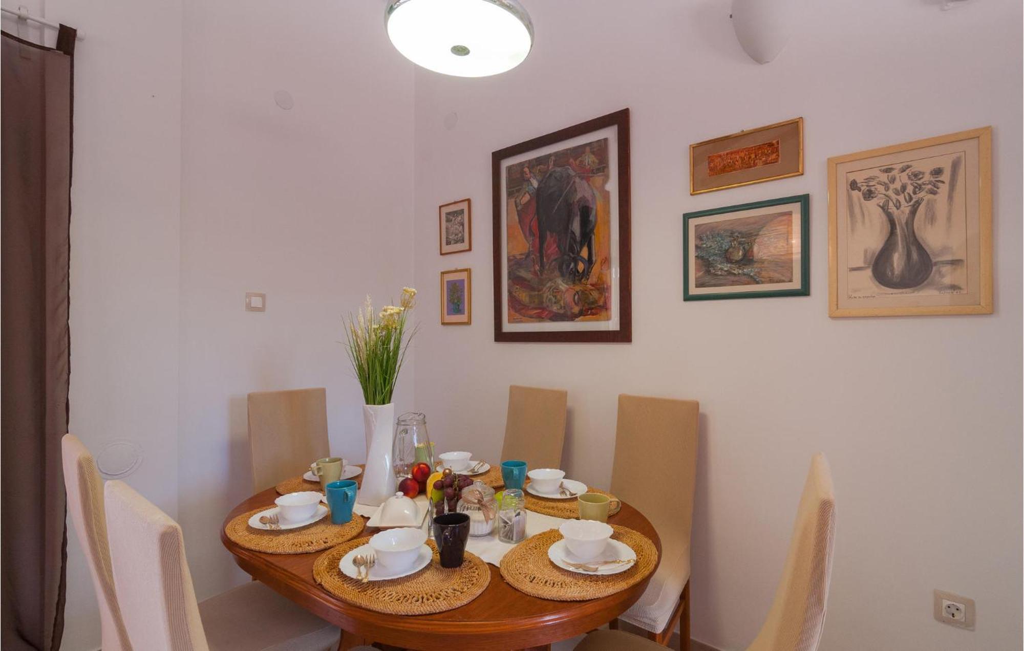 Cozy Home In Mudri Dolac With Kitchen Basina Exterior photo