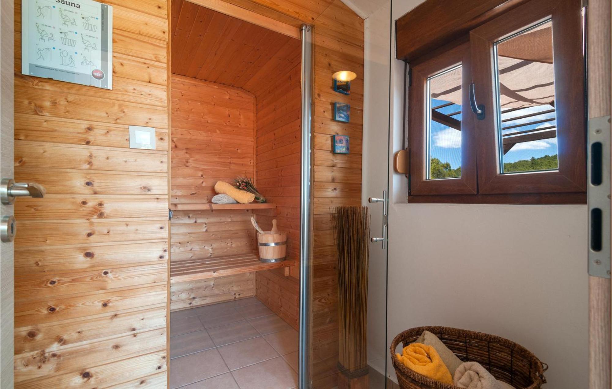 Cozy Home In Mudri Dolac With Kitchen Basina Exterior photo