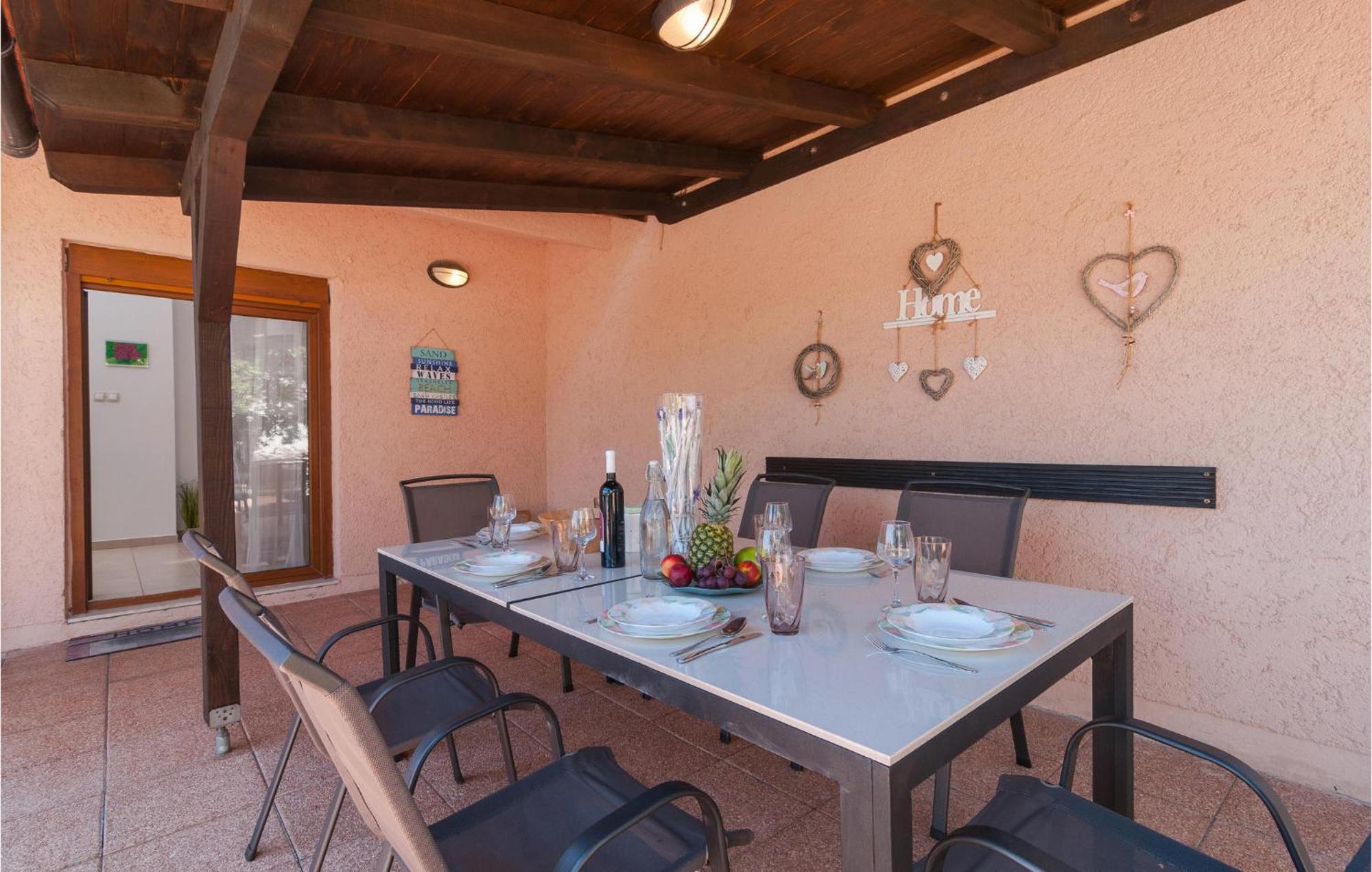 Cozy Home In Mudri Dolac With Kitchen Basina Exterior photo
